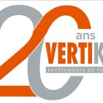 Logo des 20 ans de VERTIKAL, revêtements de façades.